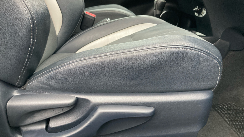 Toyota Yaris 1.5 Hybrid GR-Sport 5dr CVT Hybrid Hatchback